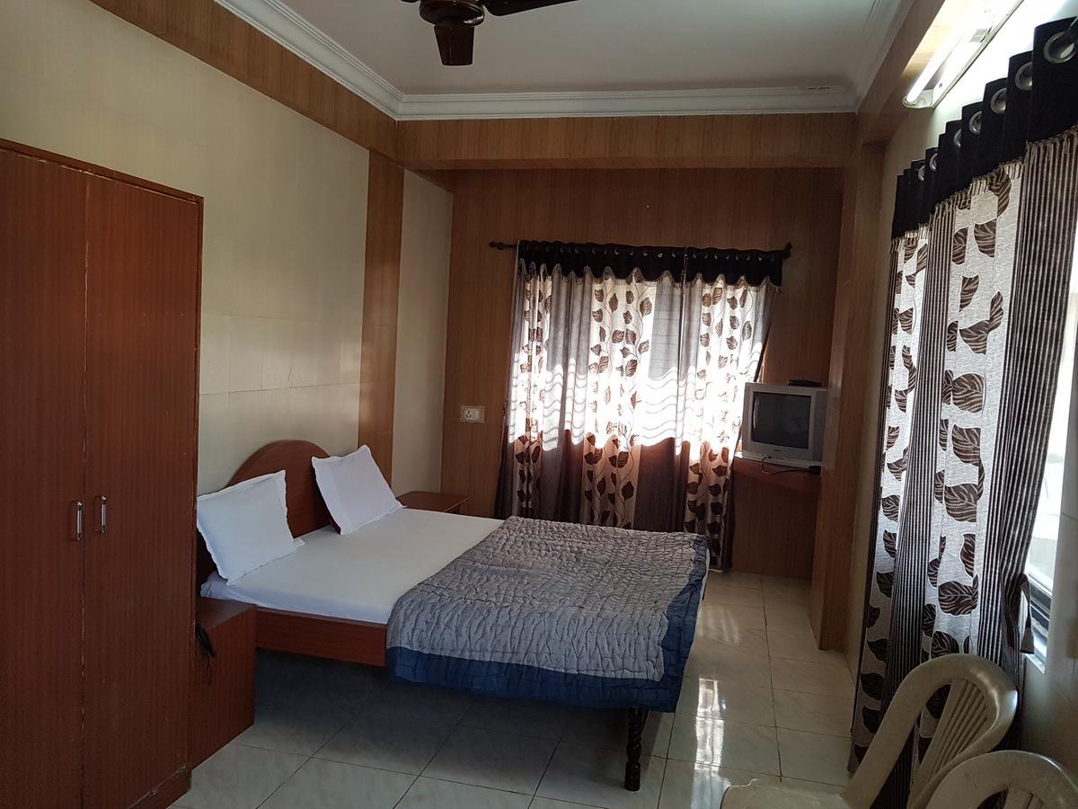 Hotel Dhruv Palace Trimbak Exterior photo